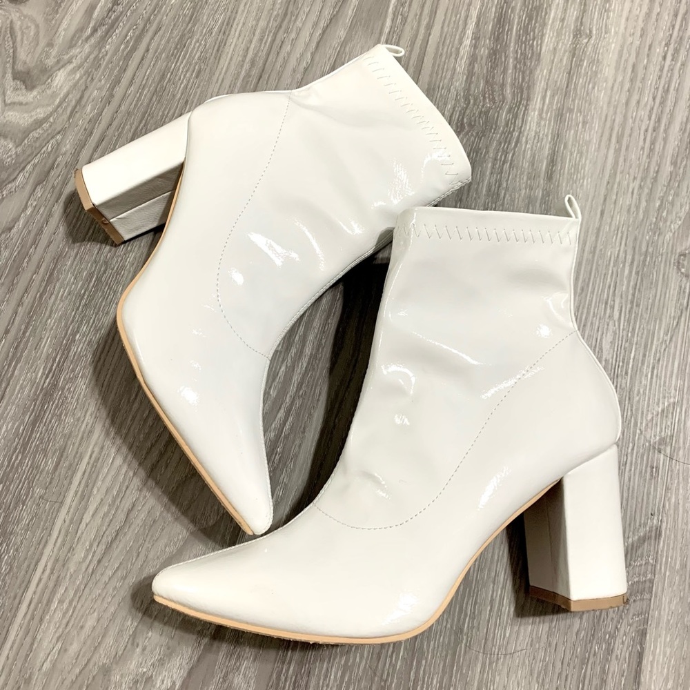 Nasty Gal - white leather boots